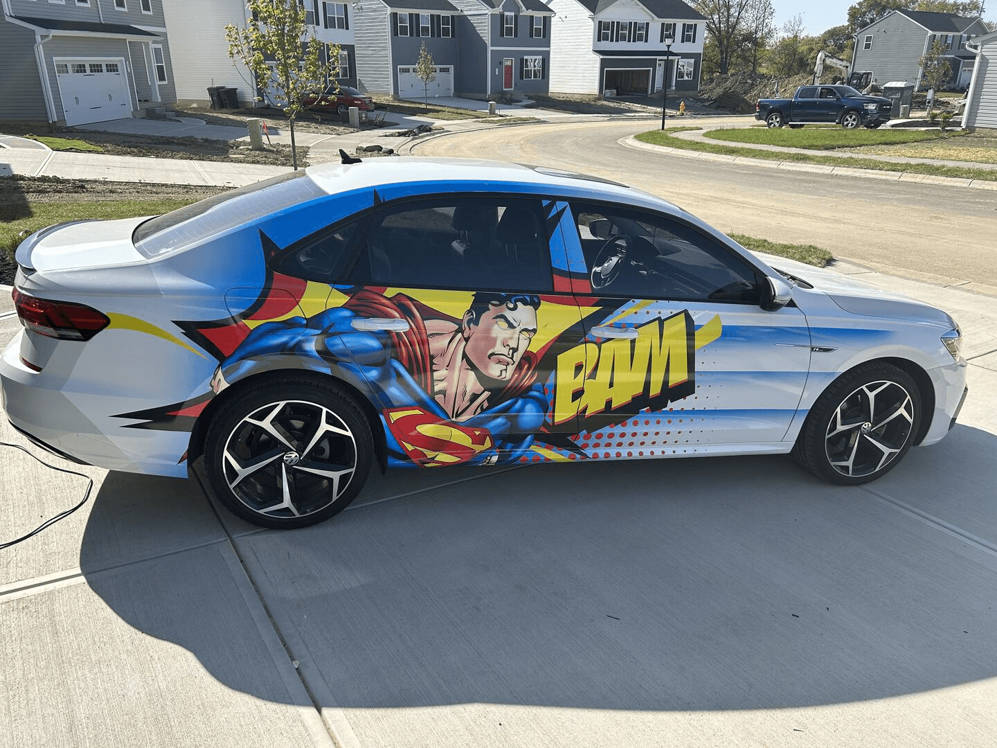 Anime Folie Auto: Individuelle Fahrzeugbeschriftung für Fans – Jetzt auffallen mit Stil