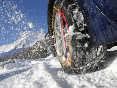 Schneeketten für PKW: Wie wichtig ist der Felgenschutz bei der Auswahl der richtigen Ketten?