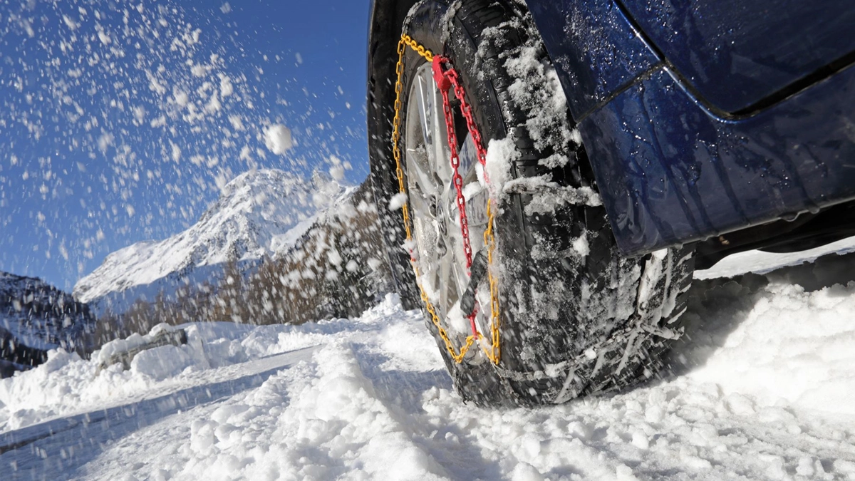 Schneeketten für PKW: Wie wichtig ist der Felgenschutz bei der Auswahl der richtigen Ketten?